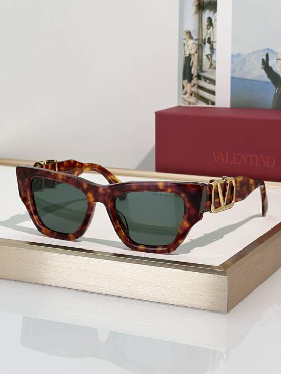 Picture of Valentino Sunglasses _SKUfw72187703fw